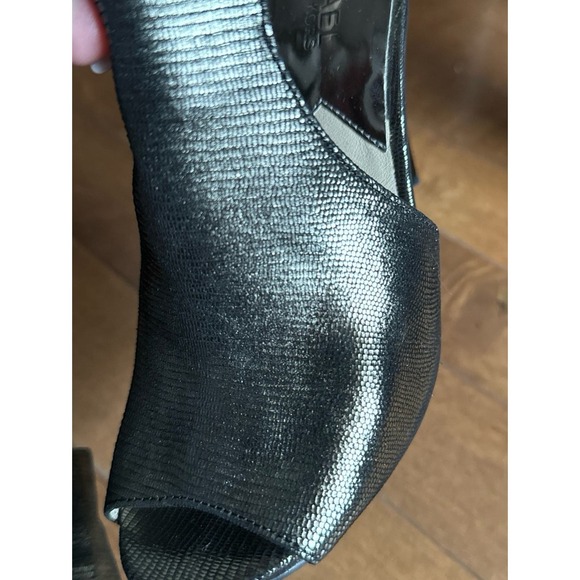 Michael Kors, gunmetal lizard pattern open toe,heel zipper stilettos size 7.5 - Picture 4 of 12